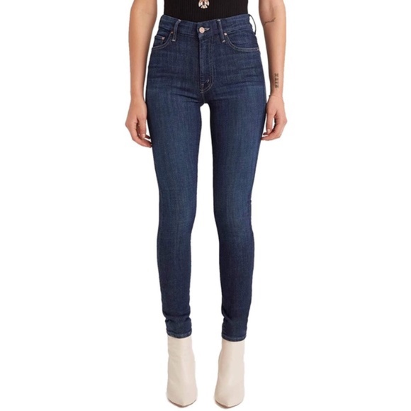MOTHER Denim - Mother High Waisted Looker Jeans in Clean Sweep